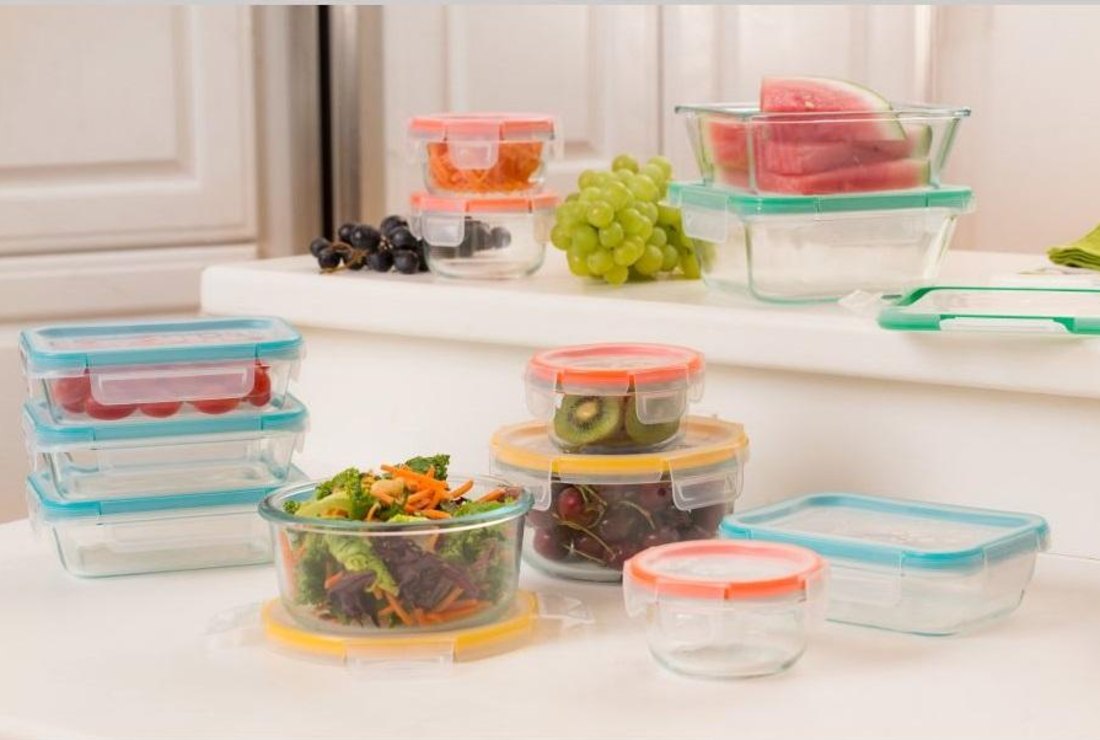 Snapware: glass sets, packed for the weekend